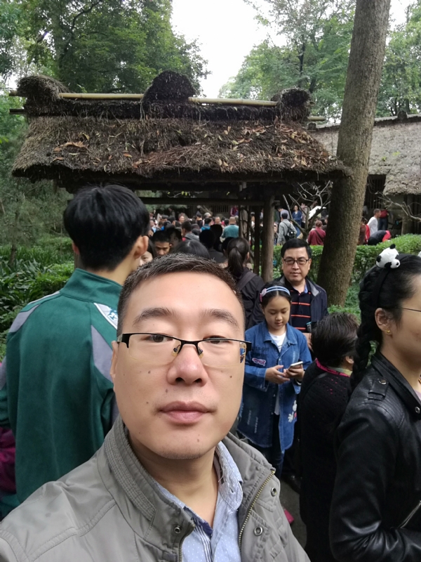 撑起一片天的第一张照片--襄阳残疾人相亲网